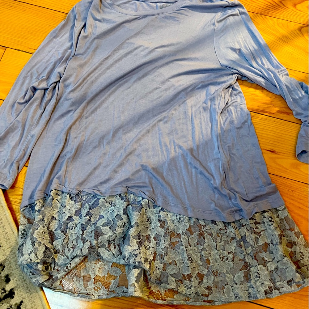 LOGO (QVC Brand) 3/4 Length Women’s Blue Top Size L